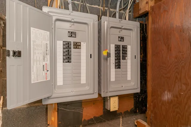 a picture of a counter top space