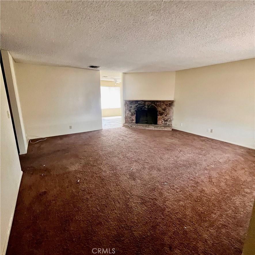 15590 Erie Road Apple Valley, CA 92307 - Photo 5 of 19