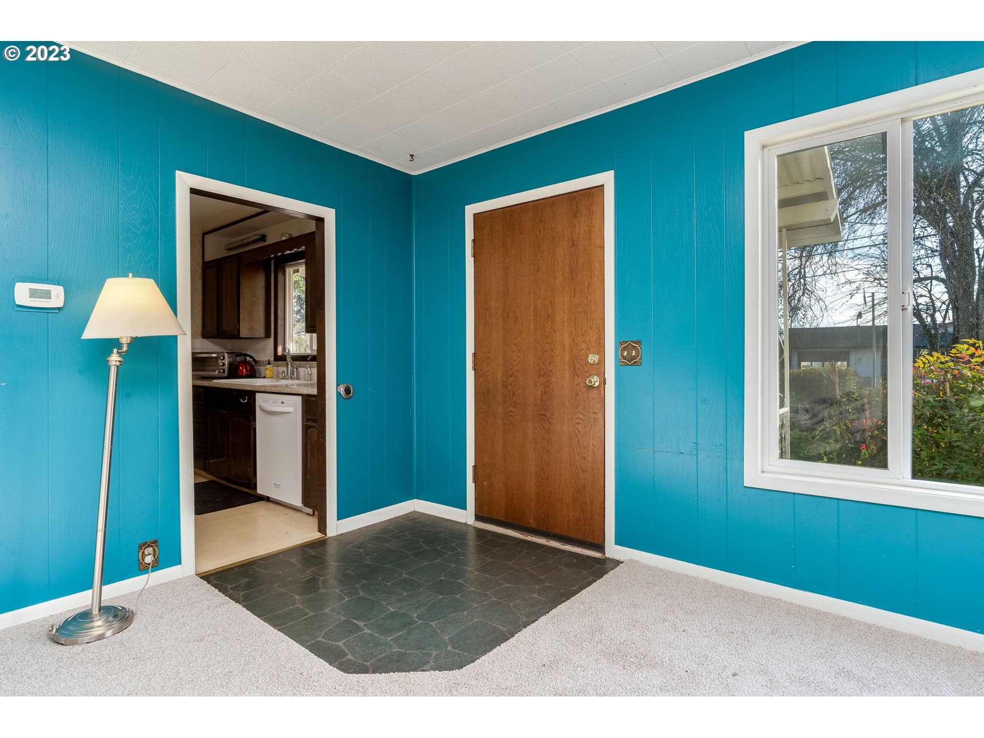 7373 Southeast Luther Road Portland, OR 97206 - Photo 8 of 46 Butler's Pantry
