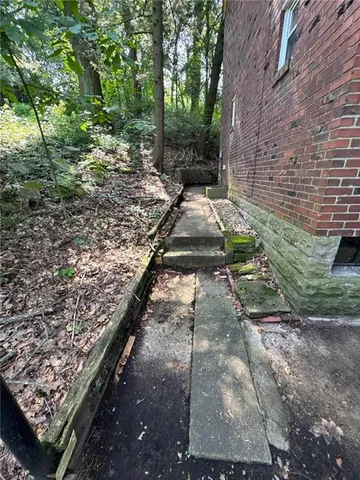 $100,000 | 8 Wilkins Road, Pittsburgh, PA 15221