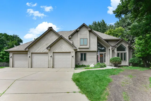 $719,900 | 6170 Dallas Lane North, Plymouth, MN 55446