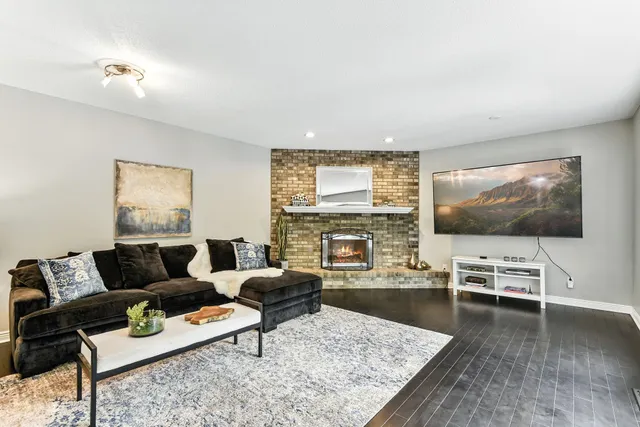 $719,900 | 6170 Dallas Lane North, Plymouth, MN 55446