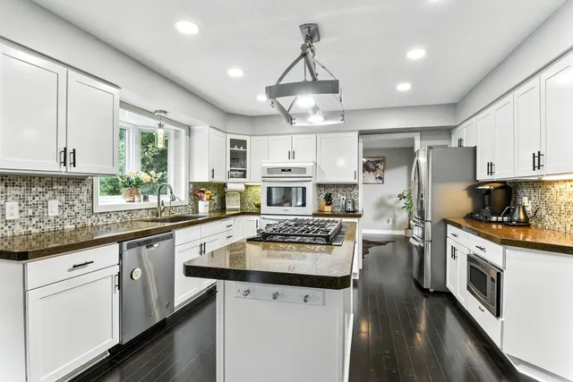 $719,900 | 6170 Dallas Lane North, Plymouth, MN 55446