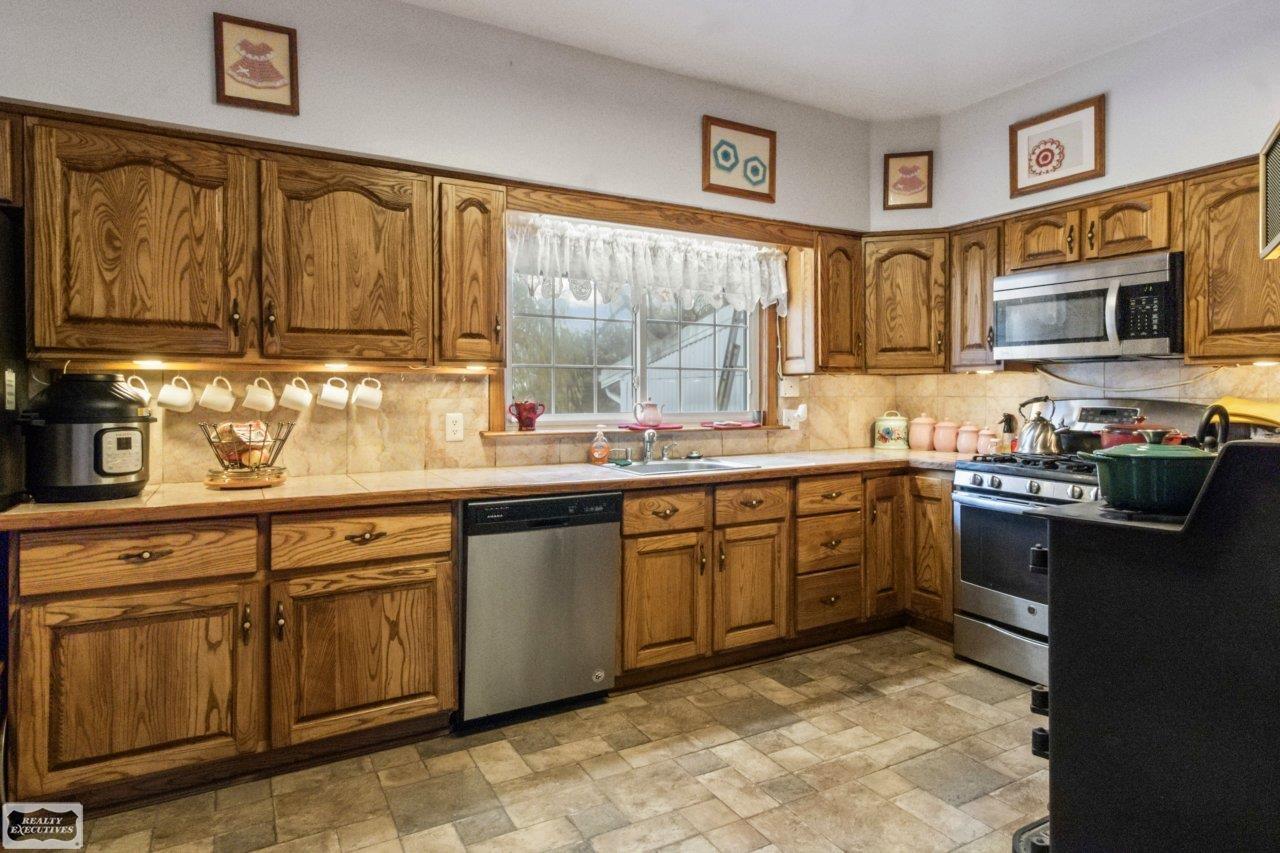 5405 South Lake Shore Road Harbor Beach, MI 48441 - Photo 19 of 52