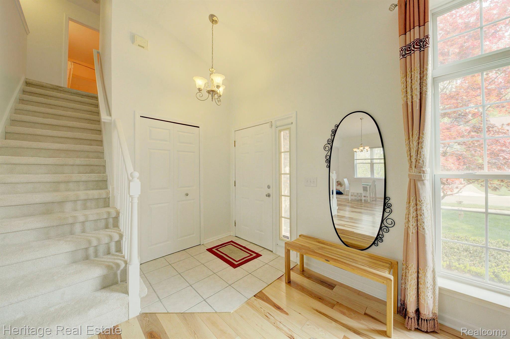 111 Eagle Ridge Road Lake Orion, MI 48360 - Photo 13 of 56 Entry way with coat closet