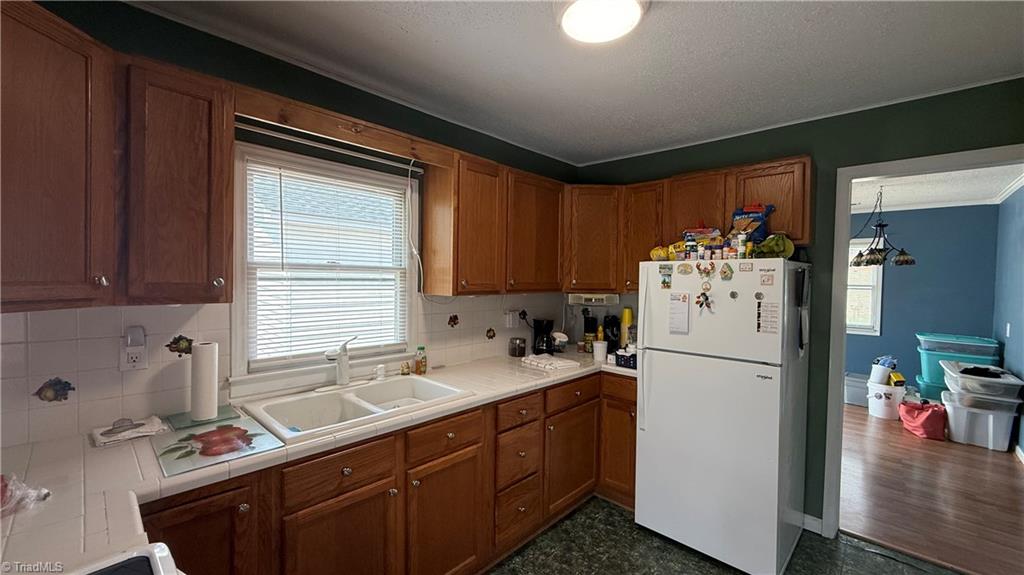 3543 Wall Road Greensboro, NC 27407 - Photo 17 of 37 Kitchen