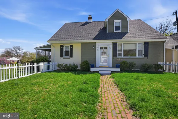 $399,900 | 2 Median Drive, Wilmington, DE 19803