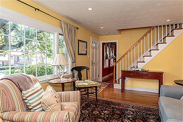 78 Stowecroft Road Arlington, MA 02474 - Photo 6 of 22