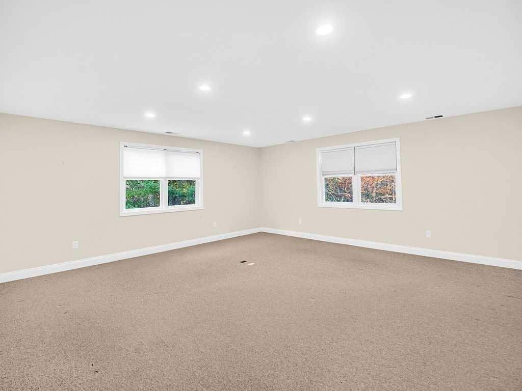 168 Proctor Road Chelmsford, MA 01824 - Photo 29 of 41 an empty room with a window