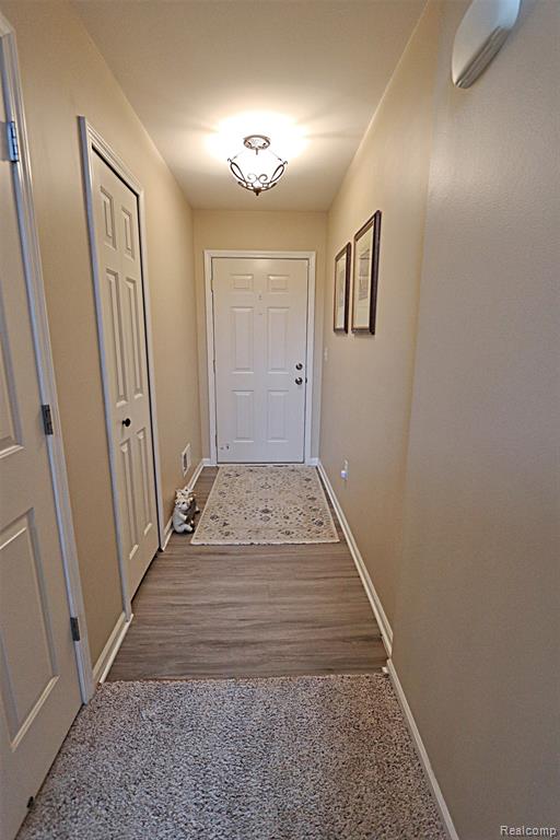 10139 Ridge Run Street, Unit 9 Howell, MI 48855 - Photo 5 of 46 Gallery Image 5