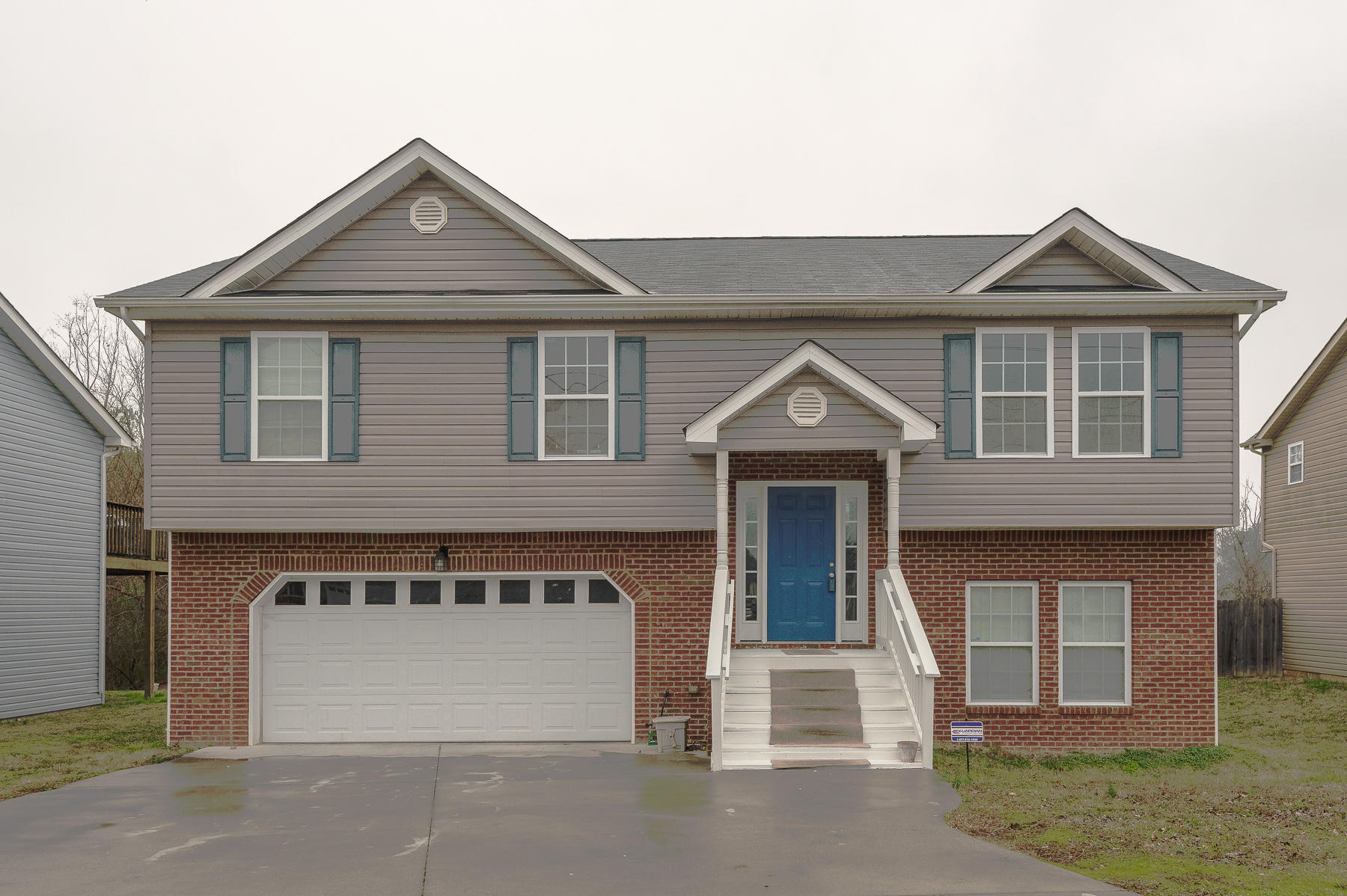 1198 North Moore Road Chattanooga, TN 37411 - Photo 1 of 33 Front of the home