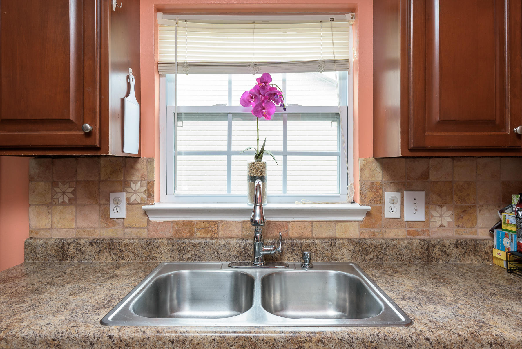 1198 North Moore Road Chattanooga, TN 37411 - Photo 11 of 33 kitchen_5