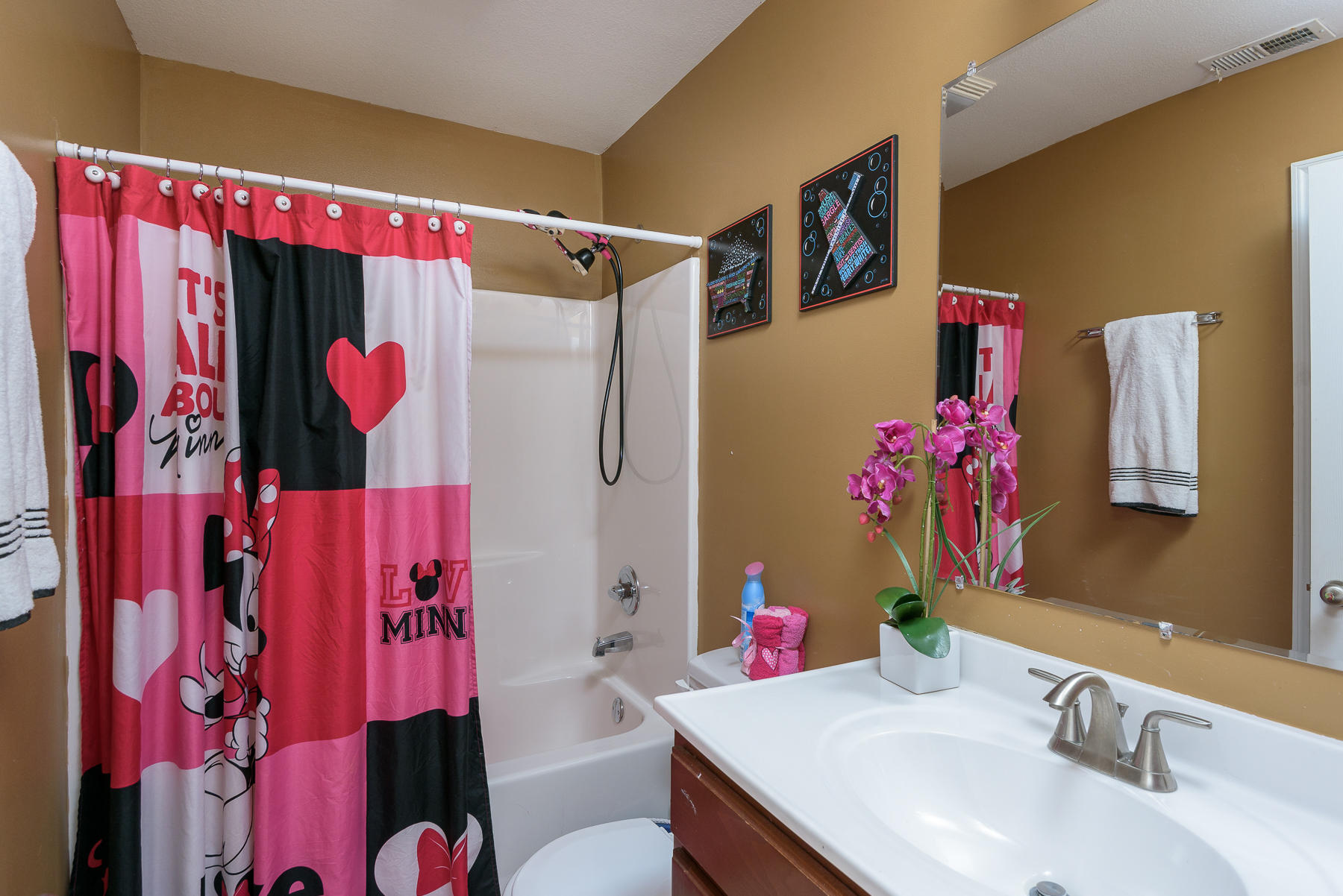 1198 North Moore Road Chattanooga, TN 37411 - Photo 25 of 33 hallbath