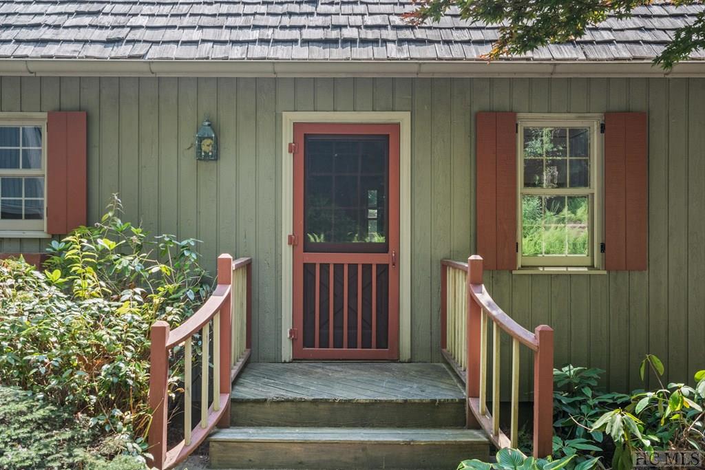 525 Arnold Road Highlands, NC 28741 - Photo 8 of 28 Gallery Image 8