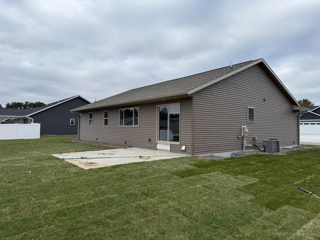 $469,900 | 1918 Arches Drive, Holmen, WI 54636