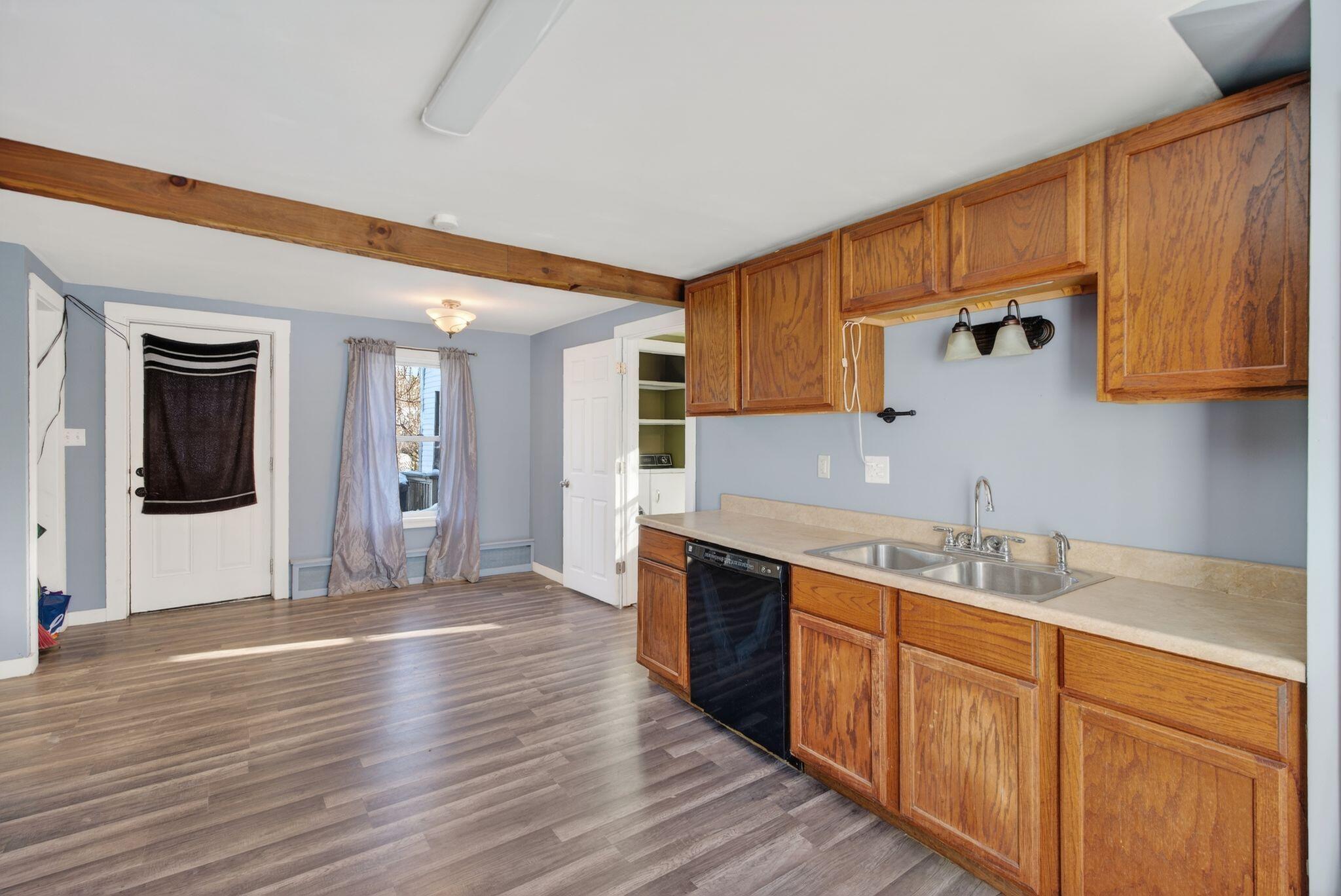 1139 Sabattus Street Lewiston, ME 04240 - Photo 11 of 57 DSC06715