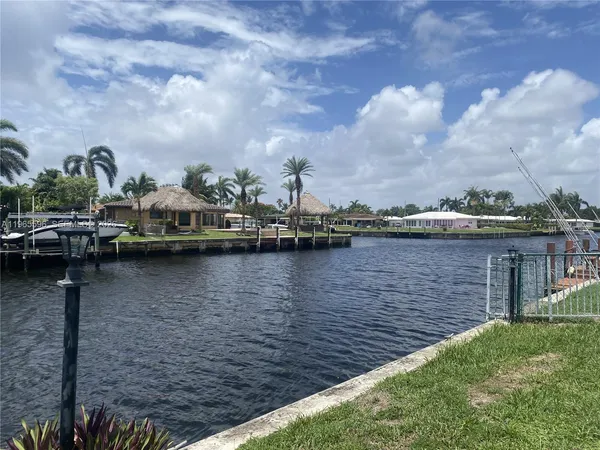 $235,000 | 840 Pine Drive, Unit 204, Pompano Beach, FL 33060