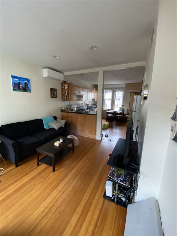 15 Cooper Street, Unit 4 Boston, MA 02113 - Photo 5 of 18