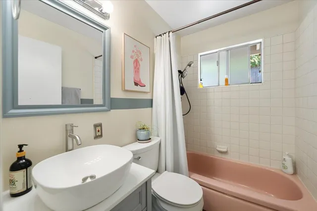 a view of a living room