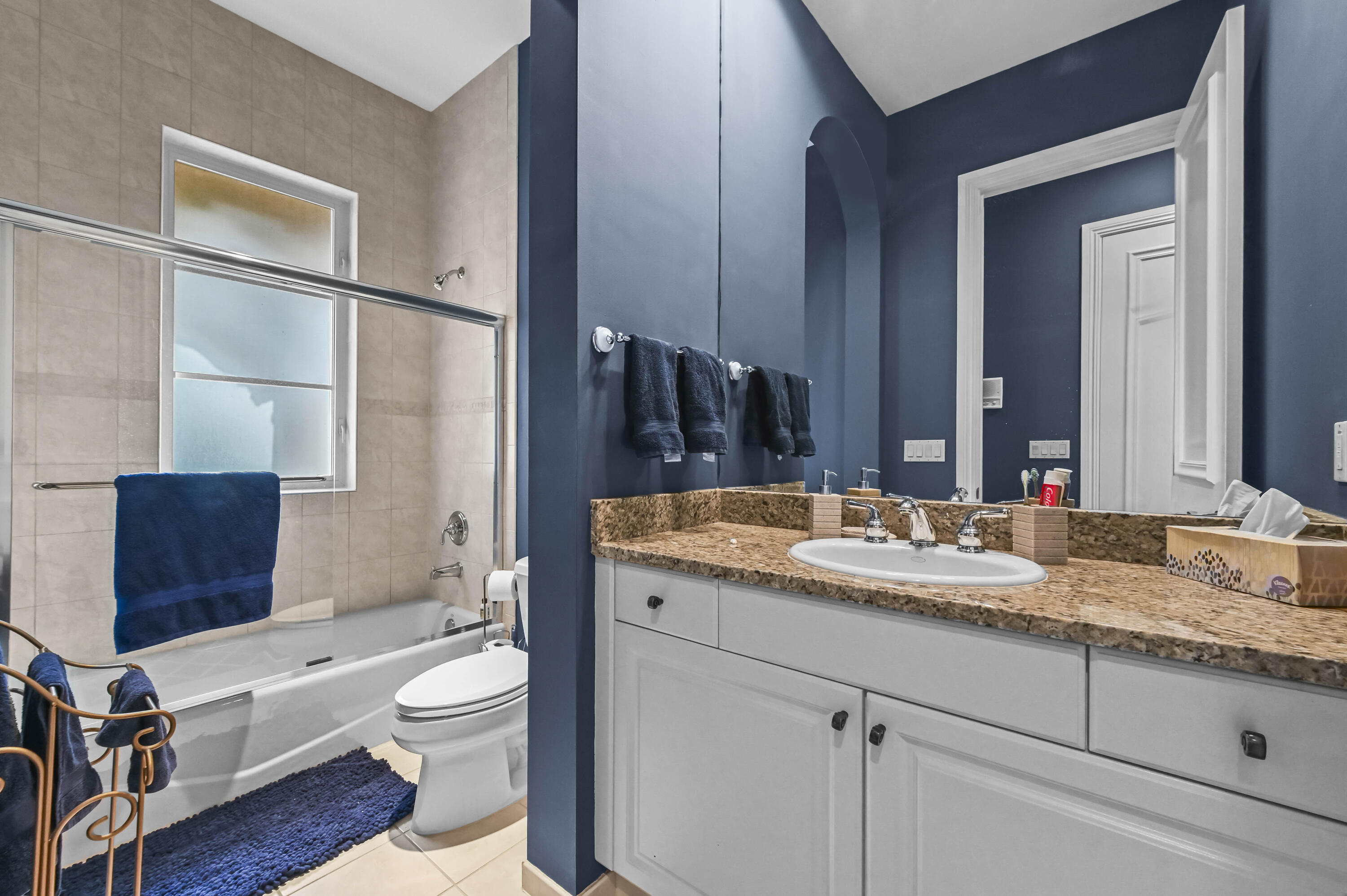 17665 Middlebrook Way Boca Raton, FL 33496 - Photo 41 of 69 38 Bathroom 01