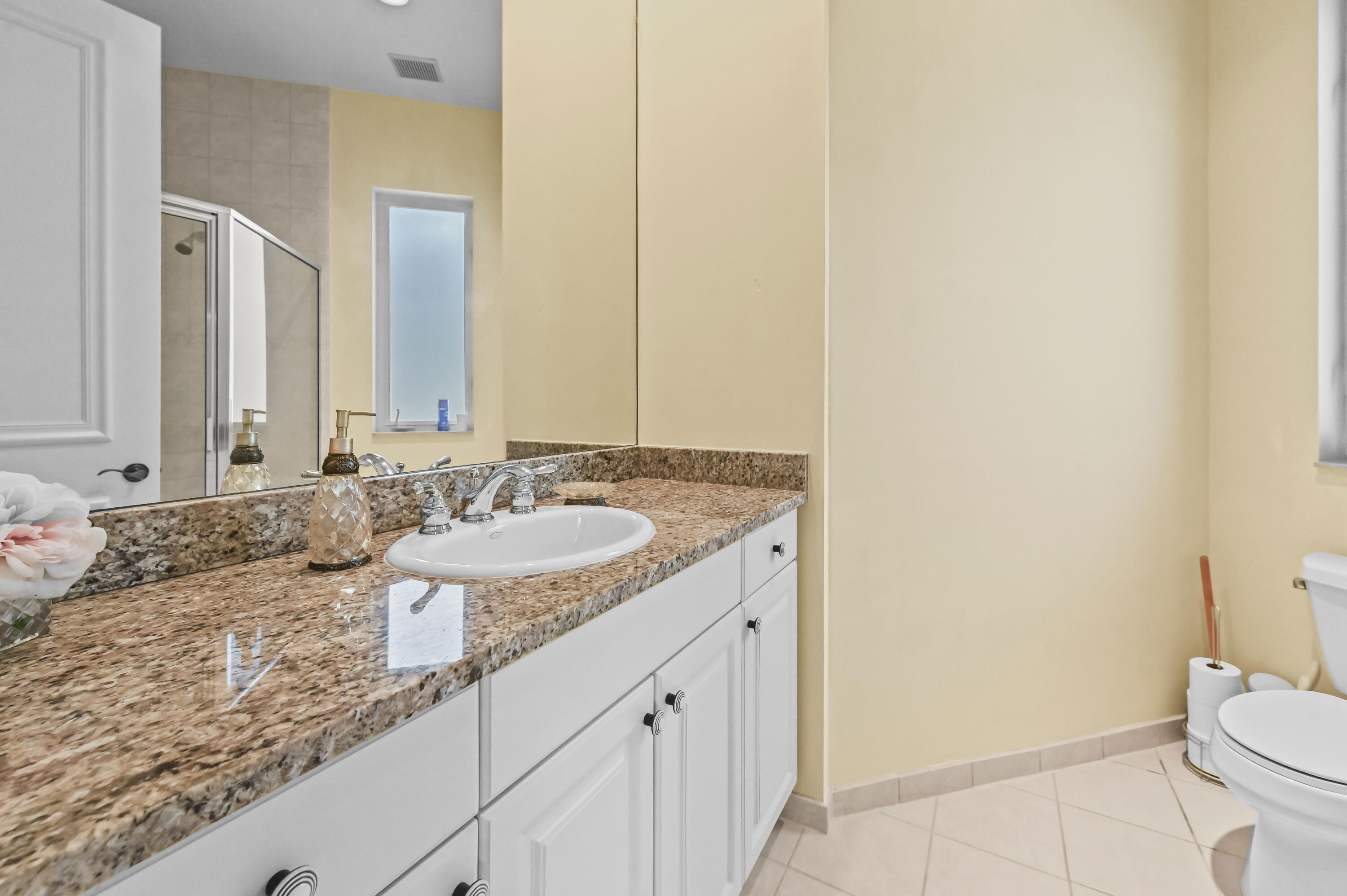 17665 Middlebrook Way Boca Raton, FL 33496 - Photo 44 of 69 41 Bathroom 01