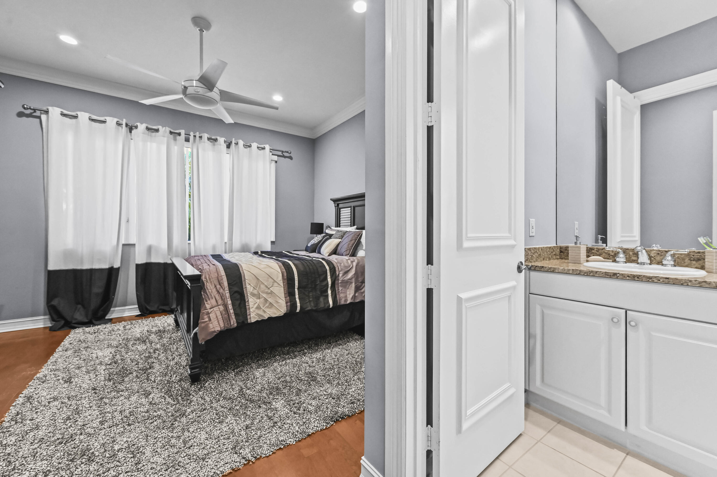 17665 Middlebrook Way Boca Raton, FL 33496 - Photo 45 of 69 43 Entry 01