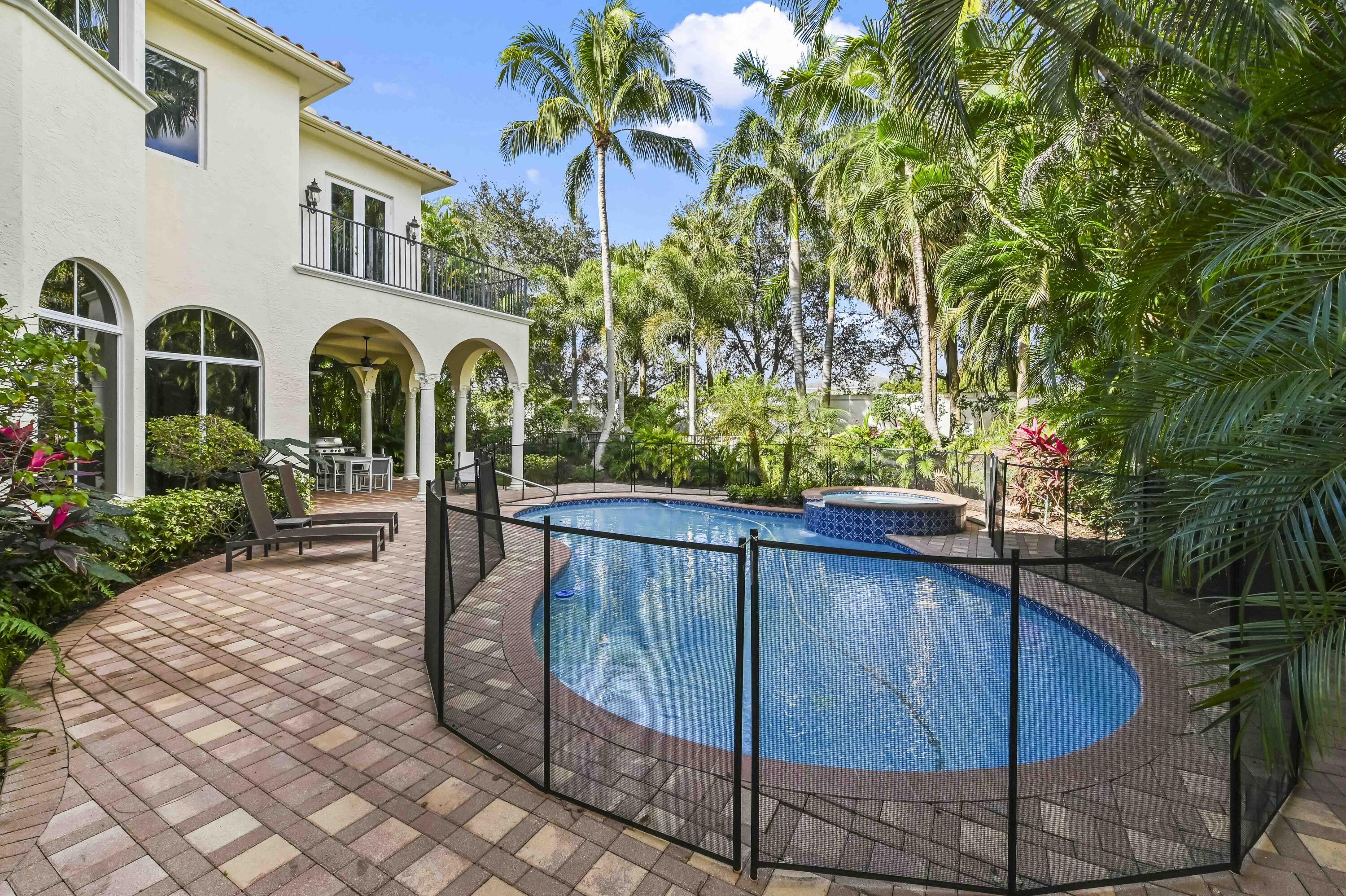 17665 Middlebrook Way Boca Raton, FL 33496 - Photo 54 of 69 62 Swimming Pool 02