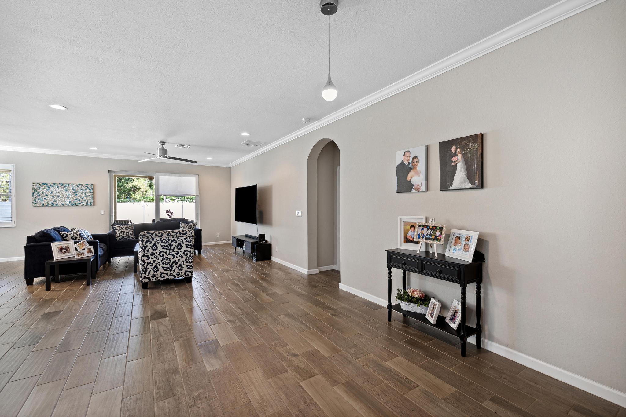 7107 Limestone Cay Road Limestone Creek, FL 33458 - Photo 13 of 36 Great room