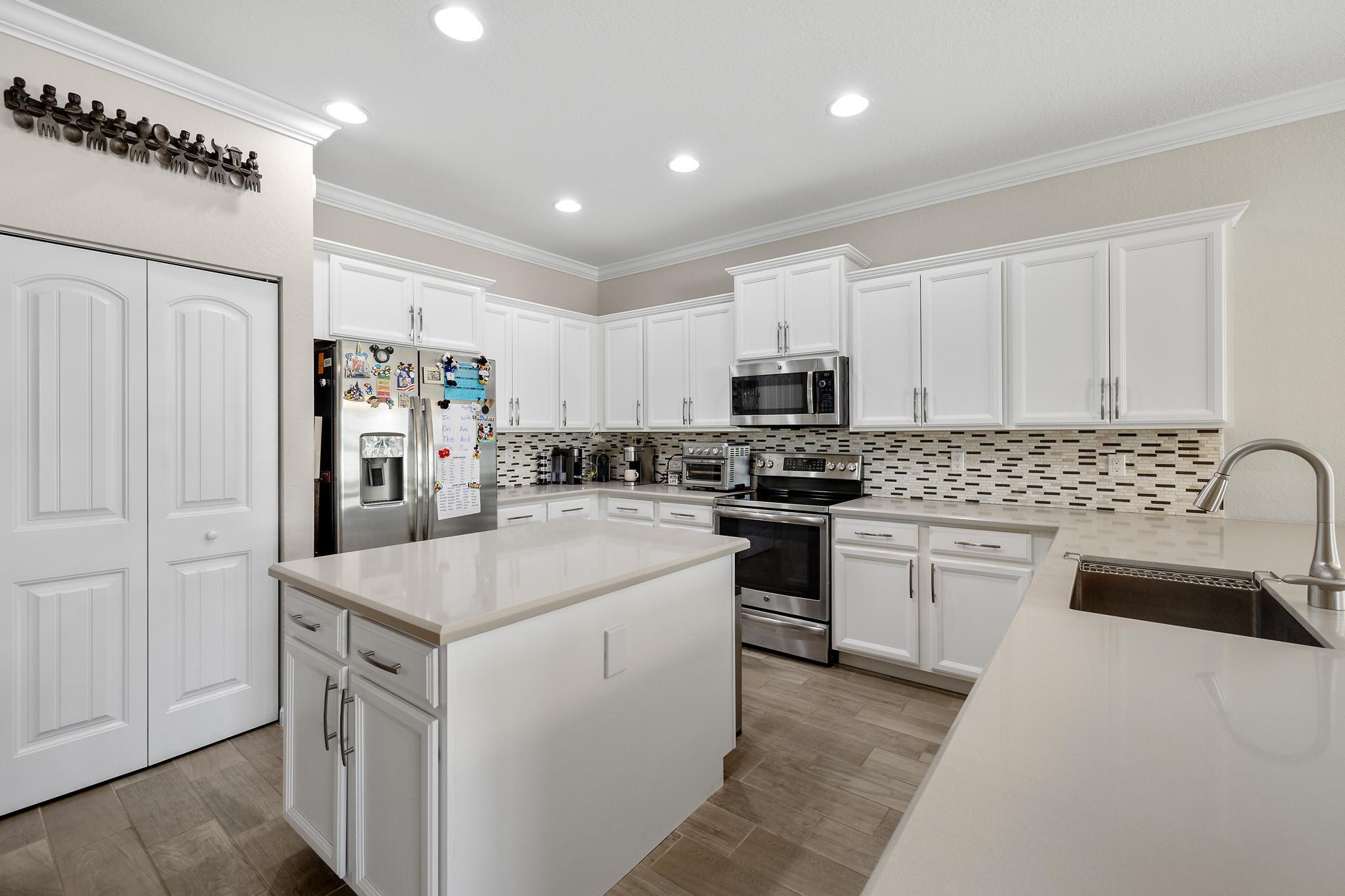 7107 Limestone Cay Road Limestone Creek, FL 33458 - Photo 15 of 36 Kitchen