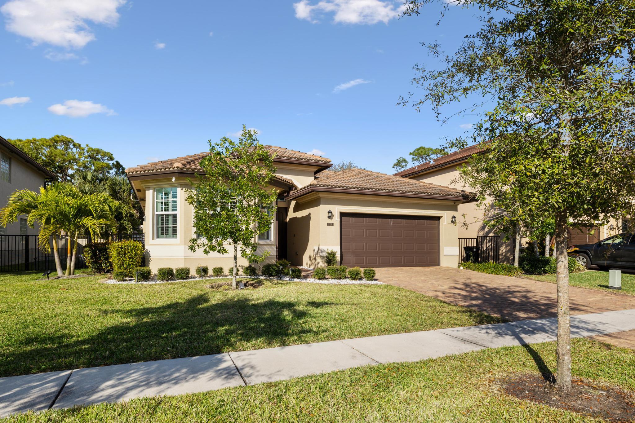 7107 Limestone Cay Road Limestone Creek, FL 33458 - Photo 7 of 36 Front