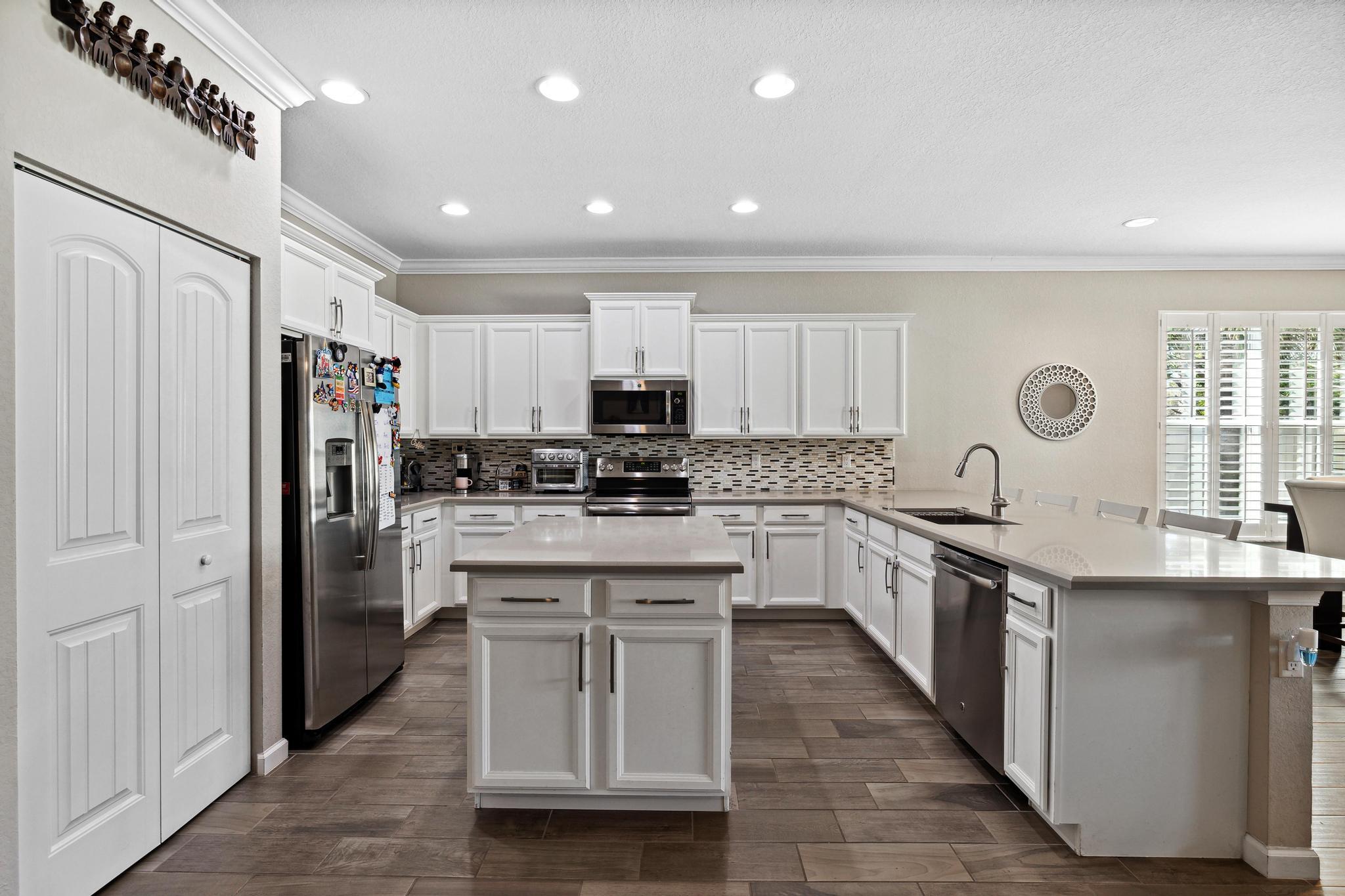 7107 Limestone Cay Road Limestone Creek, FL 33458 - Photo 9 of 36 Kitchen