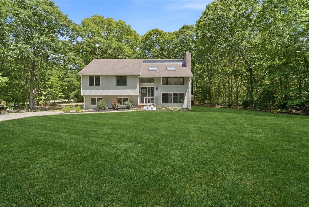 768 Weaver Hill Road Coventry, RI 02816 - Photo 2 of 37
