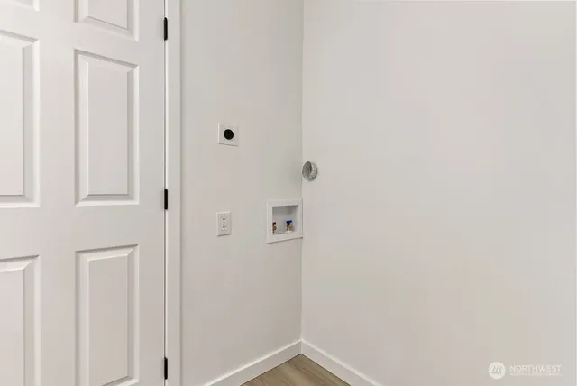 a view of utility room