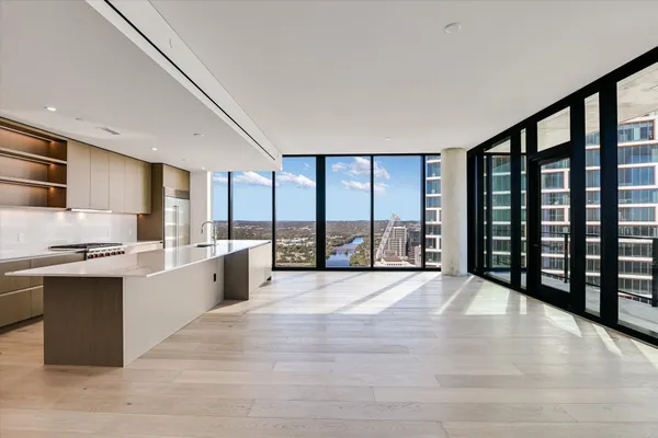 $3,085,000 | 610 Davis Street, Unit 4304, Austin, TX 78701