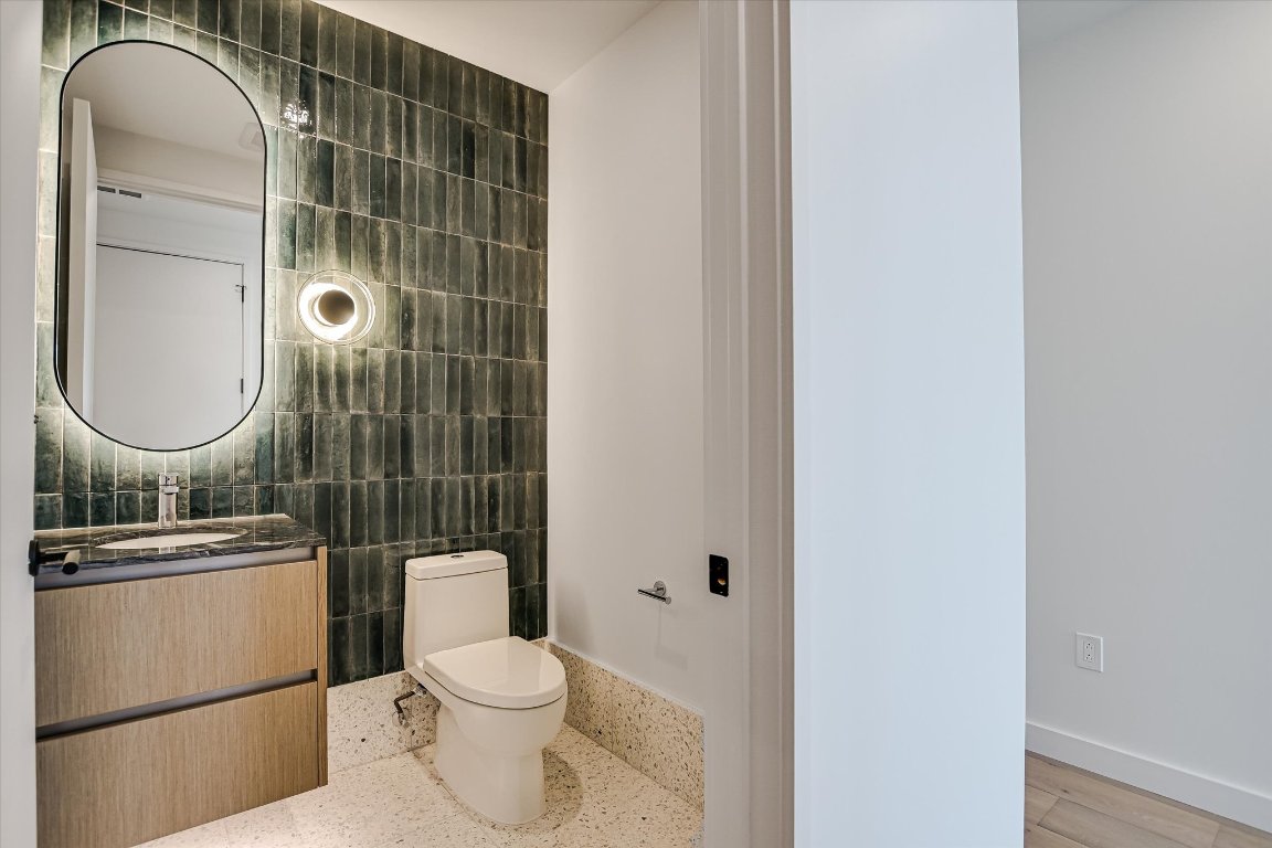 610 Davis Street, Unit 4304 Austin, TX 78701 - Photo 13 of 35