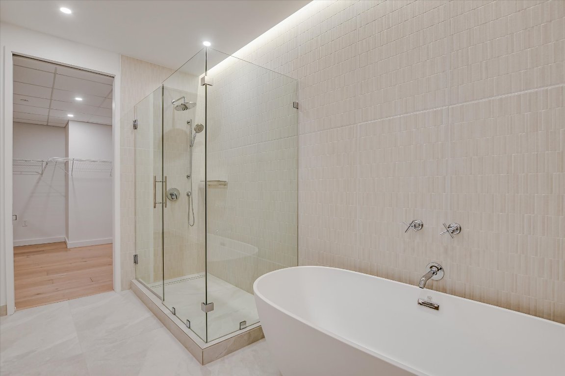 610 Davis Street, Unit 4304 Austin, TX 78701 - Photo 17 of 35