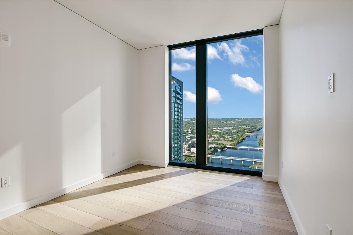 610 Davis Street, Unit 4304 Austin, TX 78701 - Photo 18 of 35