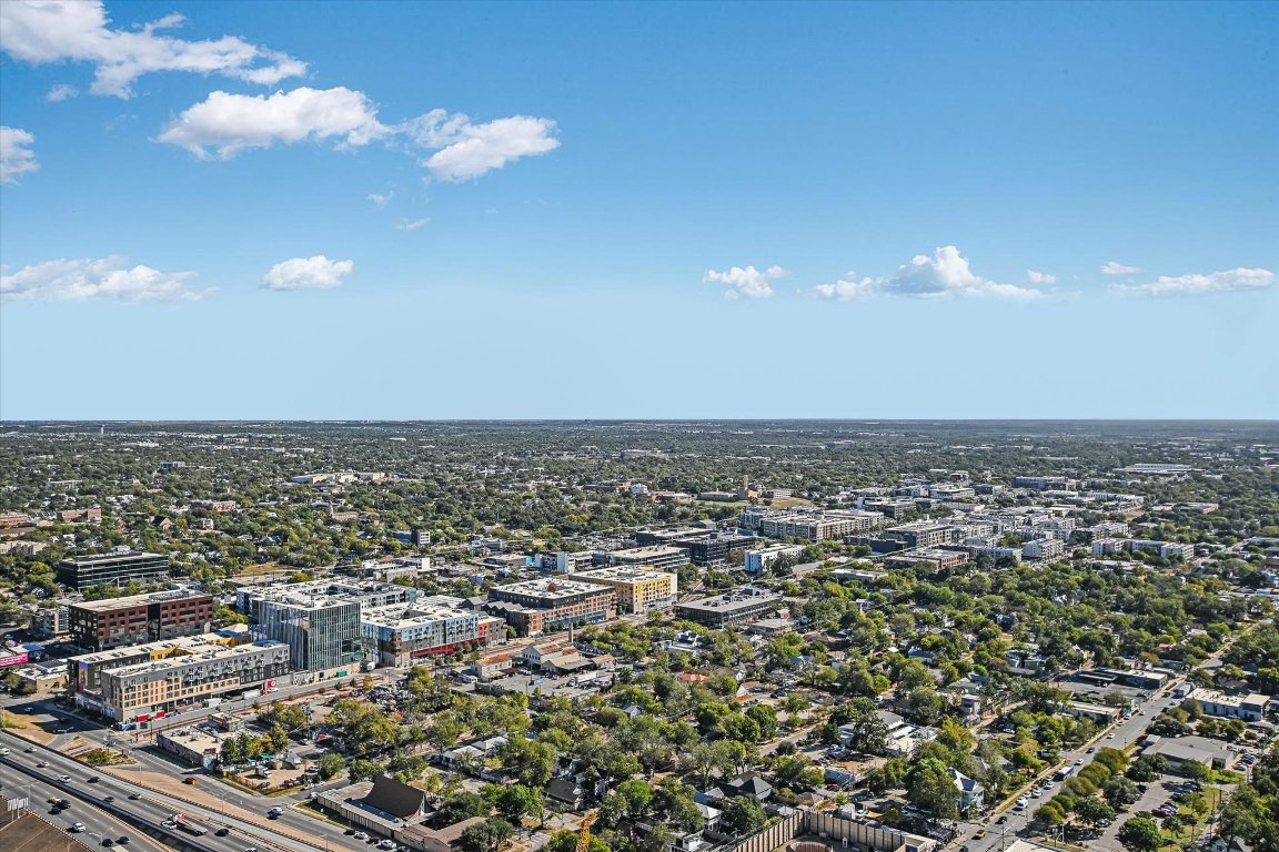 610 Davis Street, Unit 4304 Austin, TX 78701 - Photo 24 of 35