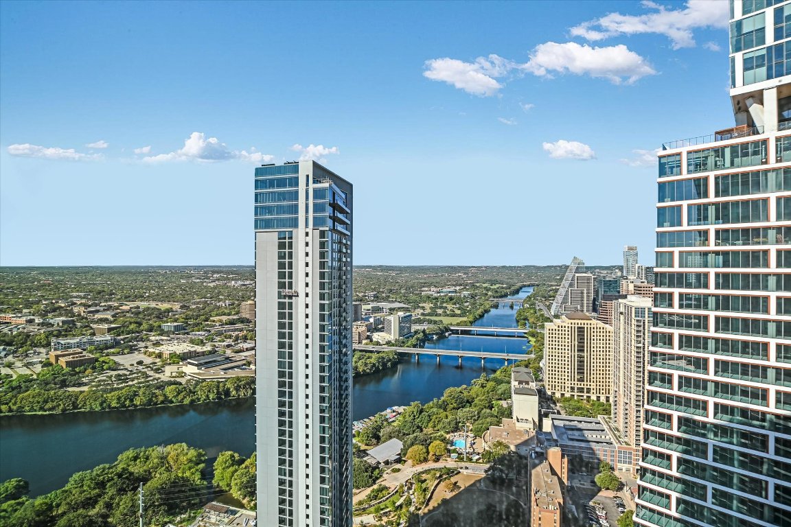 610 Davis Street, Unit 4304 Austin, TX 78701 - Photo 25 of 35