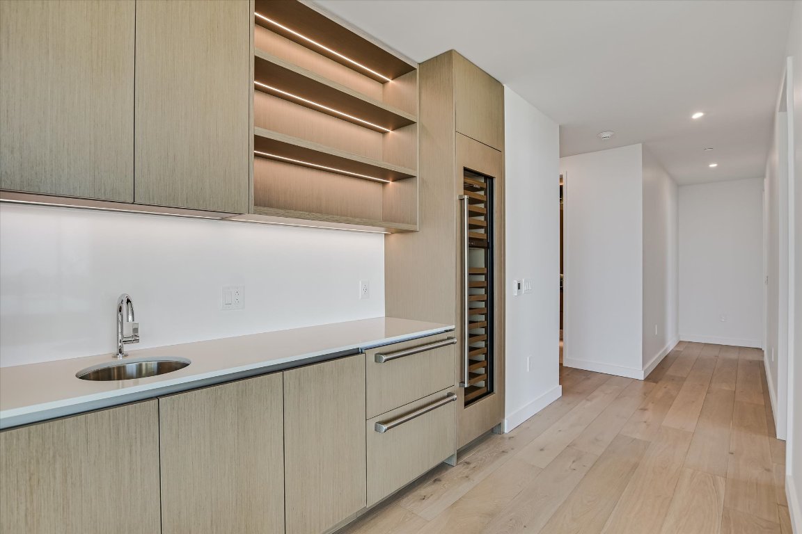 610 Davis Street, Unit 4304 Austin, TX 78701 - Photo 7 of 35