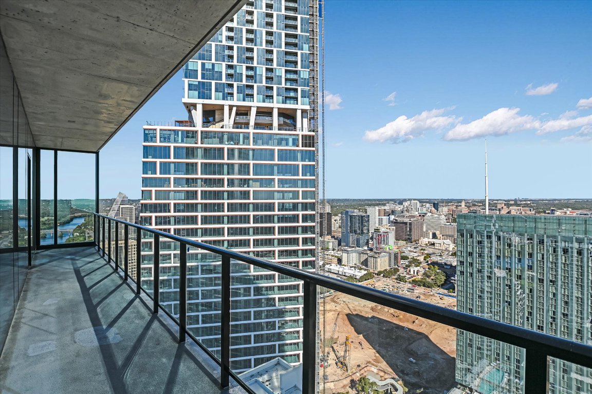 610 Davis Street, Unit 4304 Austin, TX 78701 - Photo 8 of 35