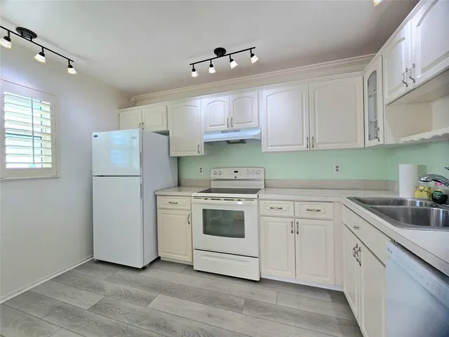 $210,000 | 3680 Ironwood Circle, Unit 603L, Bradenton, FL 34209