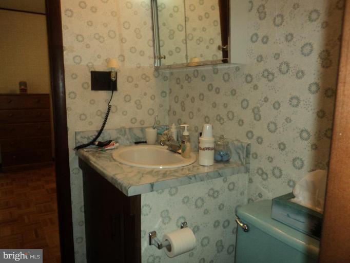 1705 Bollinger Road Finksburg, MD 21048 - Photo 14 of 19 HALF BATH OFF OF MASTER BEDROOM