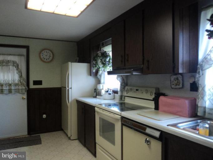 1705 Bollinger Road Finksburg, MD 21048 - Photo 7 of 19 Kitchen