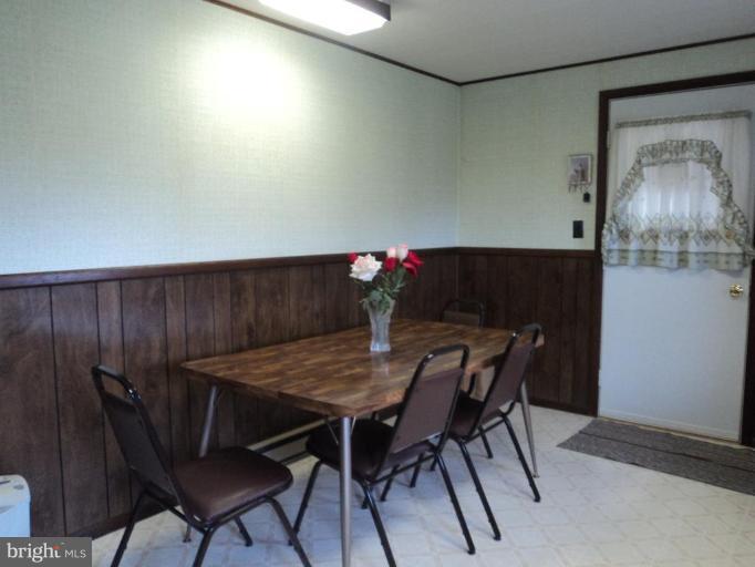 1705 Bollinger Road Finksburg, MD 21048 - Photo 8 of 19 EAT-IN AREA