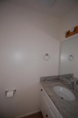 $4,000 | 1020 Bailard Avenue, Unit F, Carpinteria, CA 93013