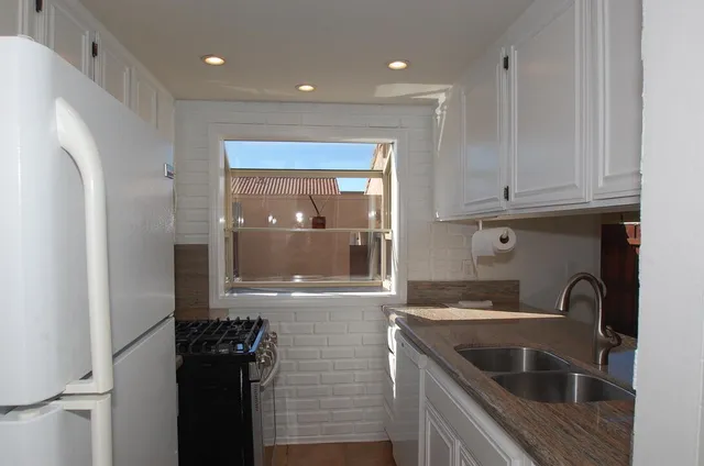 $4,000 | 1020 Bailard Avenue, Unit F, Carpinteria, CA 93013