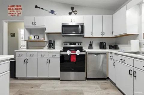 $389,900 | 6913 Sea Shark Circle, Navarre, FL 32566