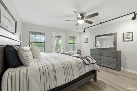 $389,900 | 6913 Sea Shark Circle, Navarre, FL 32566