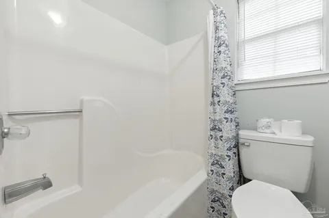 $389,900 | 6913 Sea Shark Circle, Navarre, FL 32566